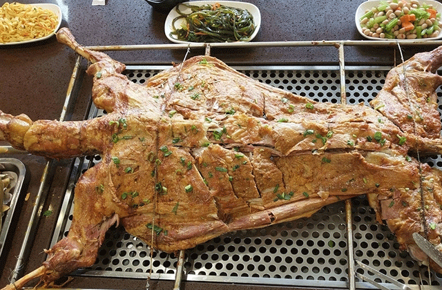 烤全羊